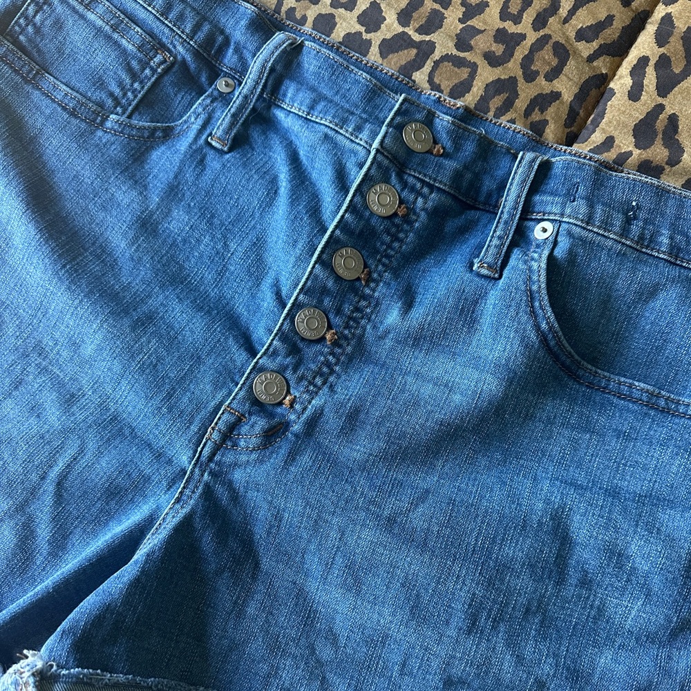 Madewell high rise button fly cutoff denim shorts - Picture 5 of 11